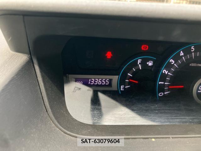 Toyota VOXY 2009-07 8369692-23
