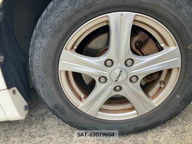 Toyota VOXY 2009-07 8369692-7