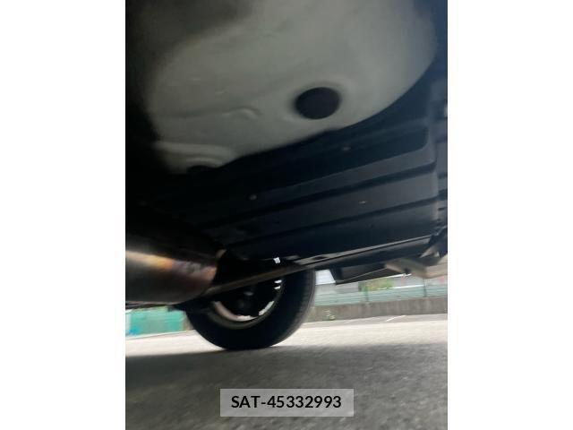 Toyota VOXY 2007-12 8369689-17