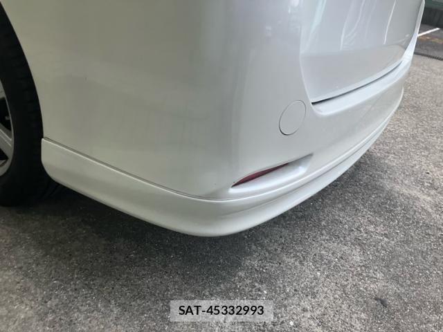 Toyota VOXY 2007-12 8369689-18