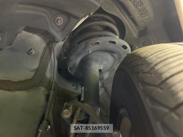 Toyota VOXY 2018-09 8369663-19