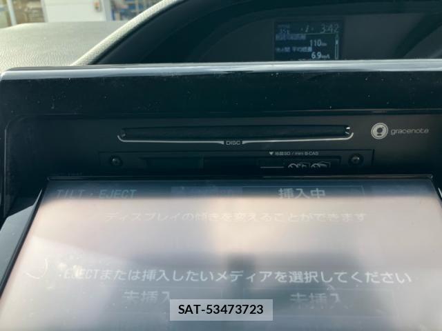 Toyota VOXY 2016-02 8369680-11