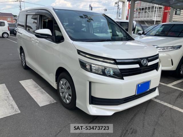 Toyota VOXY 2016-02 8369680-1