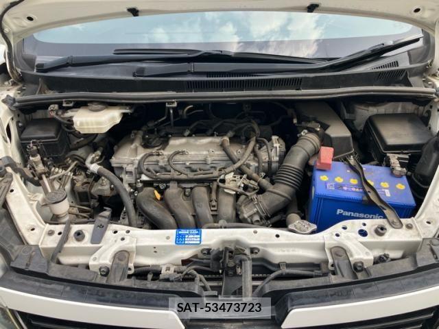 Toyota VOXY 2016-02 8369680-18