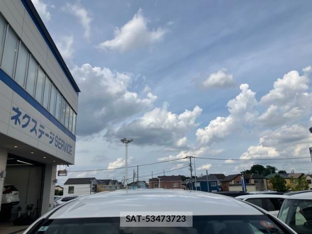 Toyota VOXY 2016-02 8369680-19