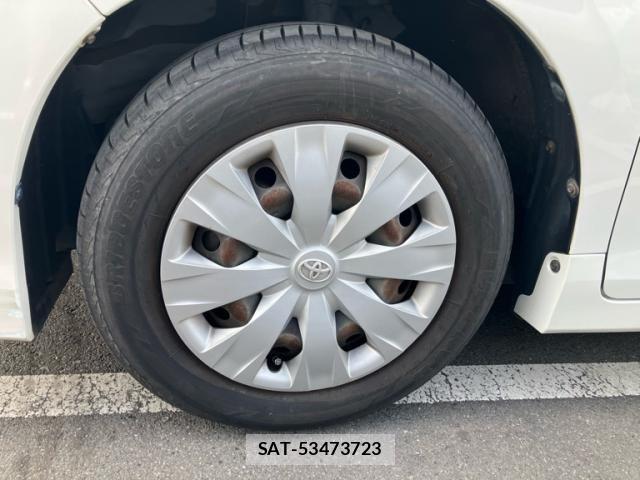 Toyota VOXY 2016-02 8369680-20