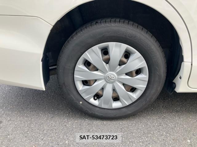 Toyota VOXY 2016-02 8369680-21
