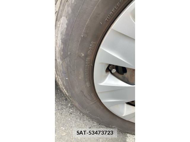 Toyota VOXY 2016-02 8369680-22