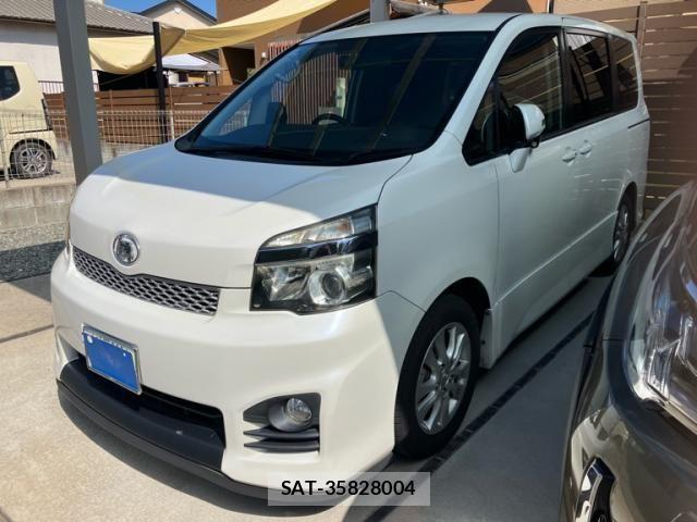 Toyota VOXY 2011-09 8369690-0