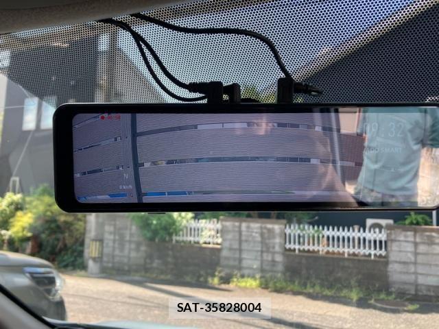 Toyota VOXY 2011-09 8369690-17