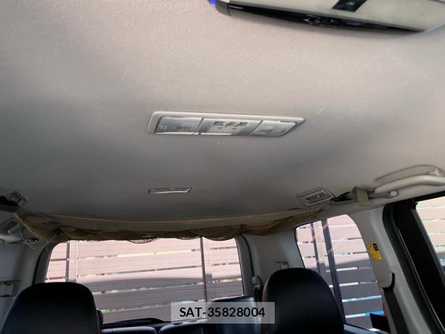 Toyota VOXY 2011-09 8369690-18