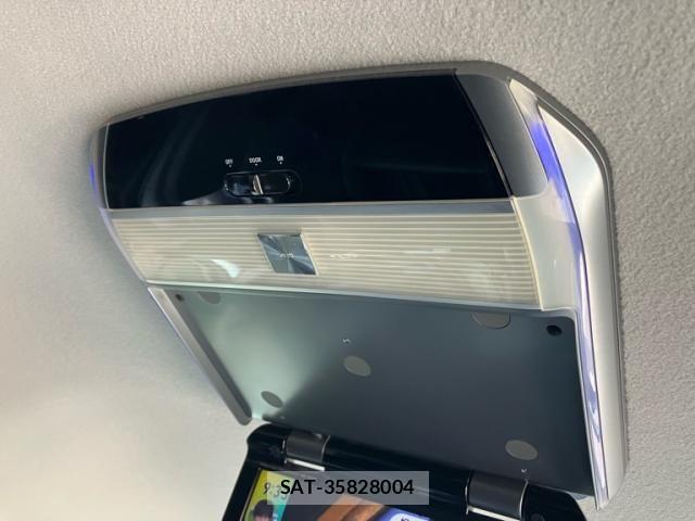 Toyota VOXY 2011-09 8369690-22