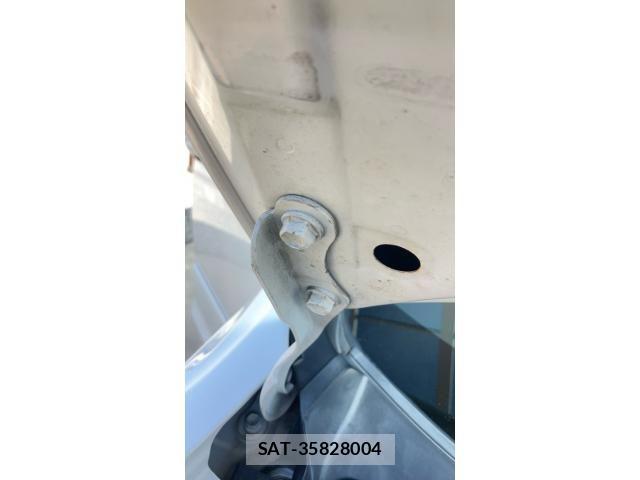 Toyota VOXY 2011-09 8369690-26