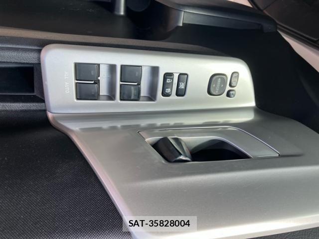 Toyota VOXY 2011-09 8369690-7
