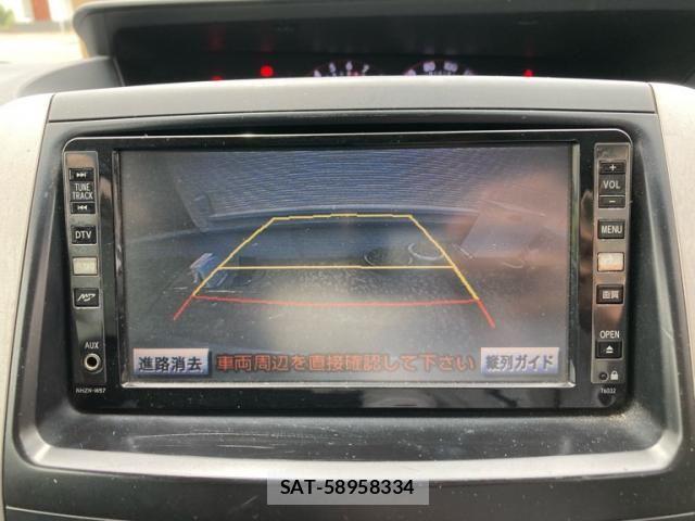 Toyota VOXY 2007-08 8369694-13