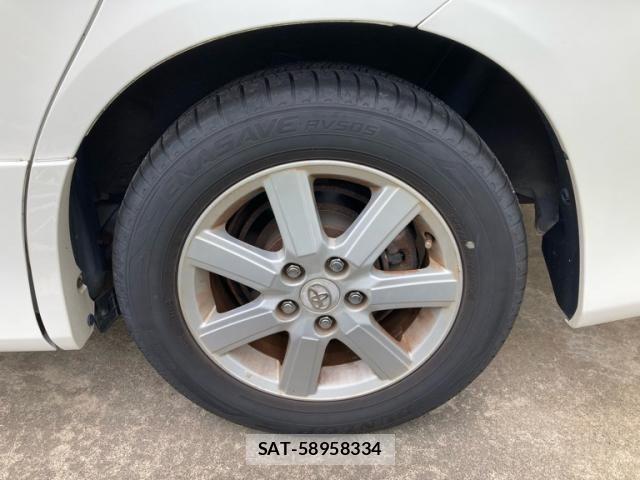 Toyota VOXY 2007-08 8369694-3