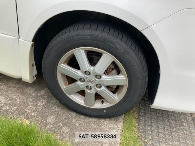 Toyota VOXY 2007-08 8369694-7