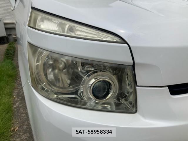 Toyota VOXY 2007-08 8369694-8