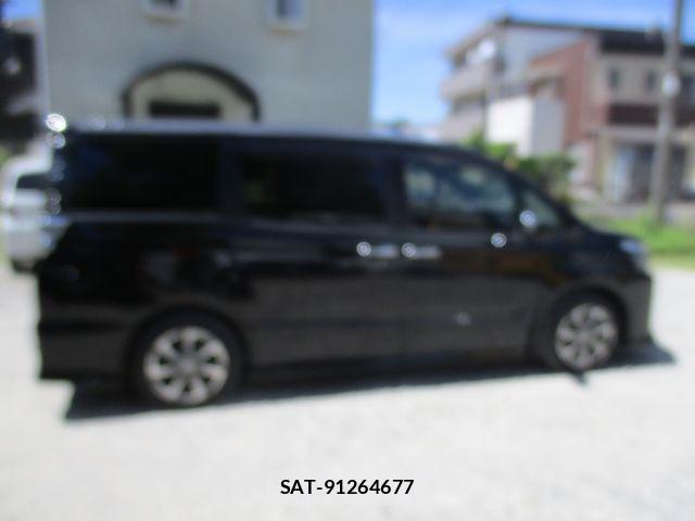 Toyota VOXY 2021-06 8369667-9