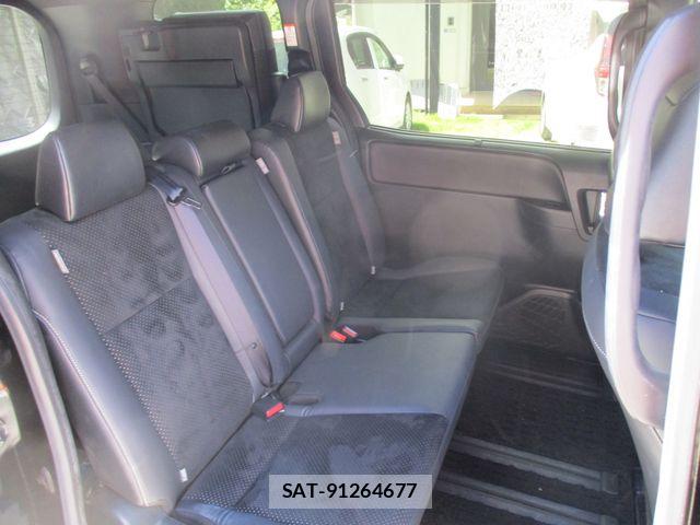 Toyota VOXY 2021-06 8369667-11