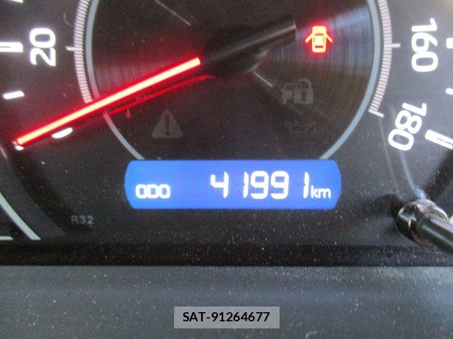 Toyota VOXY 2021-06 8369667-14
