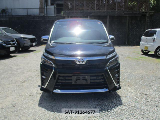 Toyota VOXY 2021-06 8369667-3