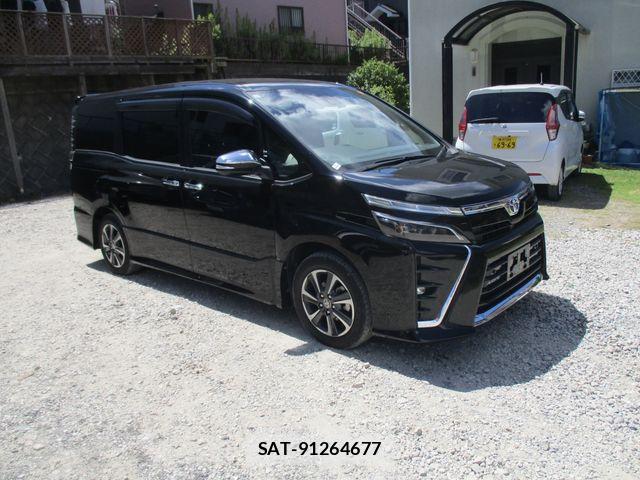 Toyota VOXY 2021-06 8369667-6