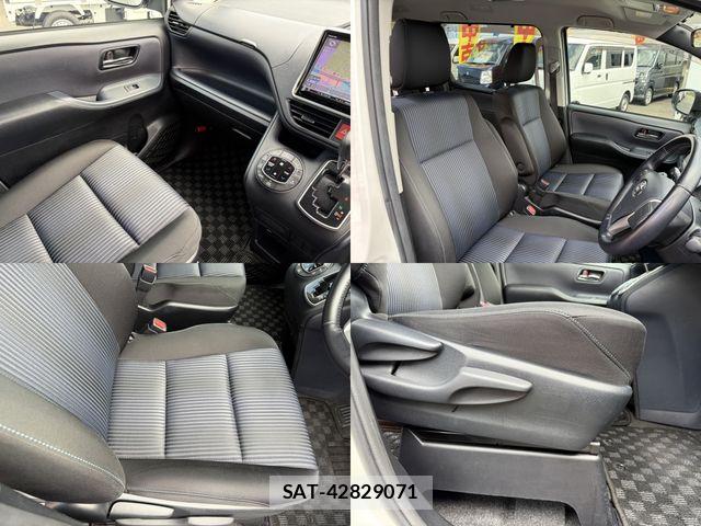 Toyota VOXY 2015-12 8369671-16