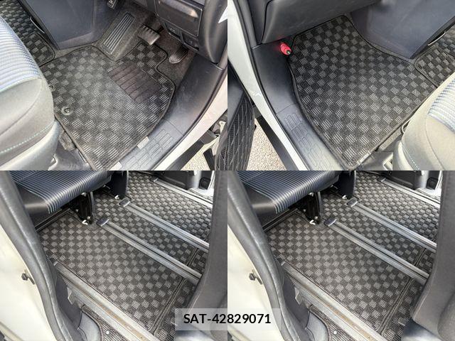 Toyota VOXY 2015-12 8369671-18