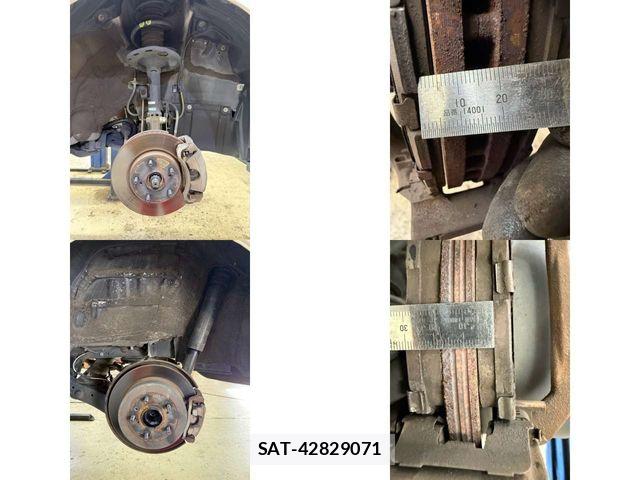 Toyota VOXY 2015-12 8369671-23