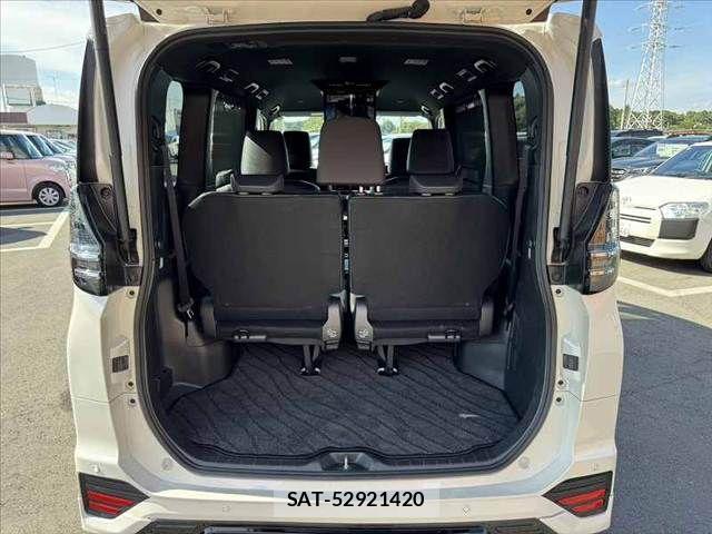 Toyota VOXY 2022-09 8369650-18