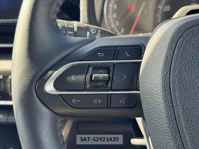 Toyota VOXY 2022-09 8369650-25