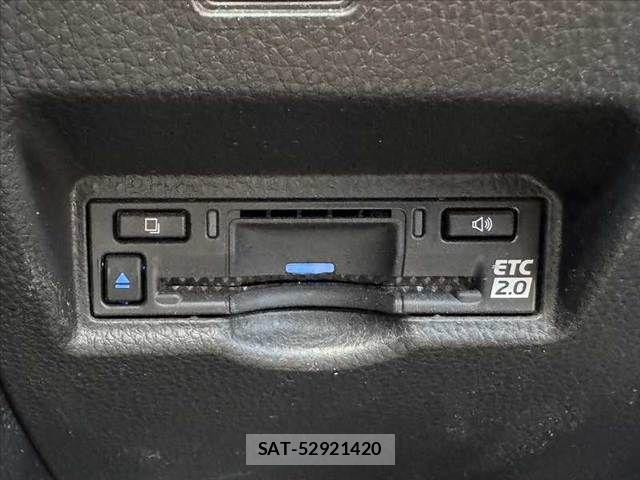 Toyota VOXY 2022-09 8369650-29