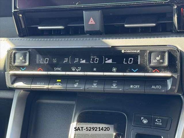 Toyota VOXY 2022-09 8369650-3
