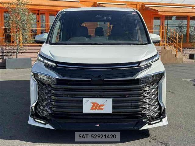 Toyota VOXY 2022-09 8369650-8