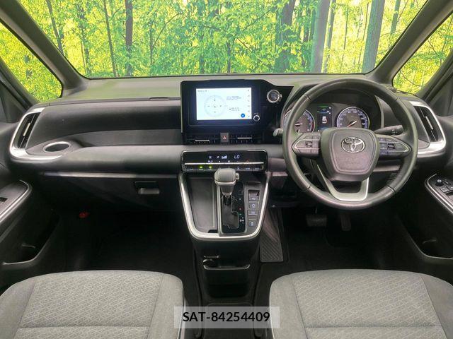 Toyota VOXY 2023-07 8369659-1