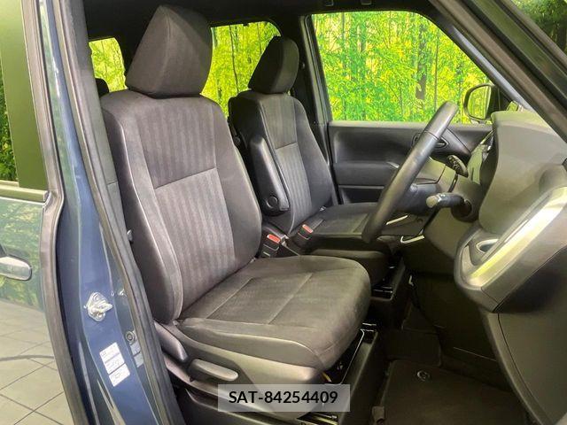 Toyota VOXY 2023-07 8369659-7