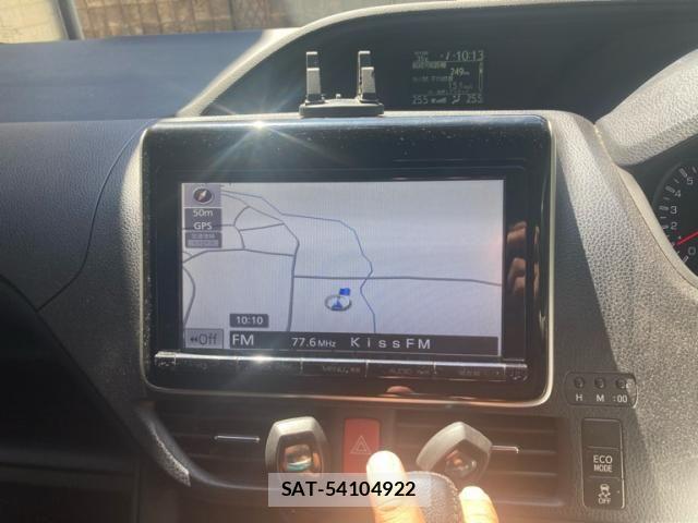 Toyota VOXY 2014-02 8369685-14