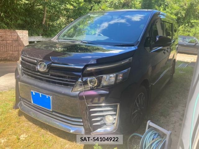 Toyota VOXY 2014-02 8369685-2