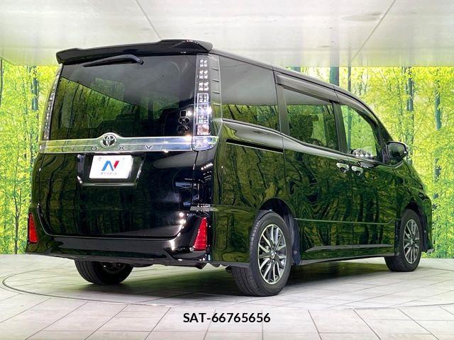 Toyota VOXY 2015-01 8369682-16
