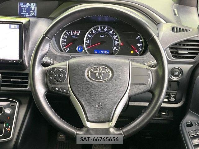 Toyota VOXY 2015-01 8369682-6