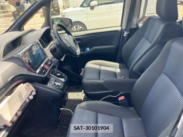 Toyota VOXY 2015-12 8369683-10