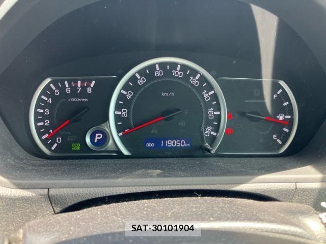 Toyota VOXY 2015-12 8369683-18