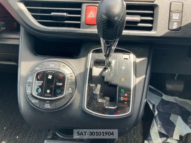 Toyota VOXY 2015-12 8369683-19