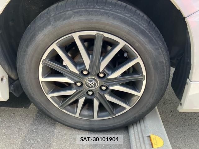Toyota VOXY 2015-12 8369683-8