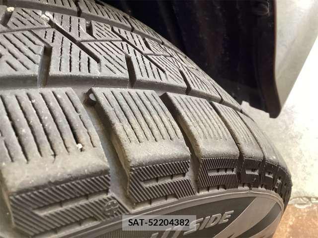 Toyota VOXY 2016-01 8369681-9