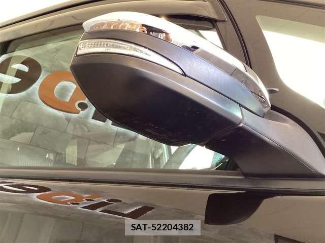 Toyota VOXY 2016-01 8369681-16