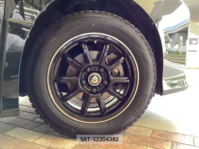 Toyota VOXY 2016-01 8369681-7