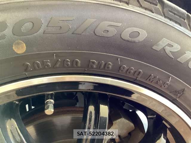 Toyota VOXY 2016-01 8369681-8