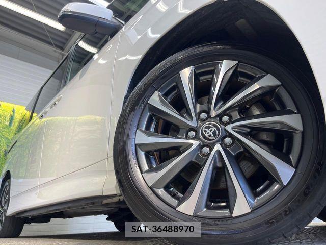 Toyota VOXY 2023-12 8369654-12